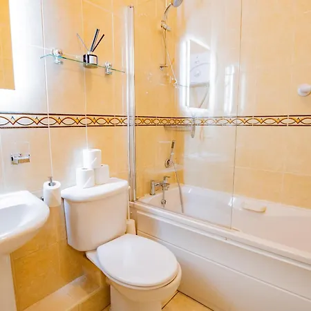 The Blackrock Retreat Daire *