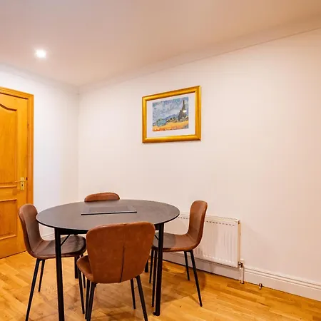Apartment The Blackrock Retreat *